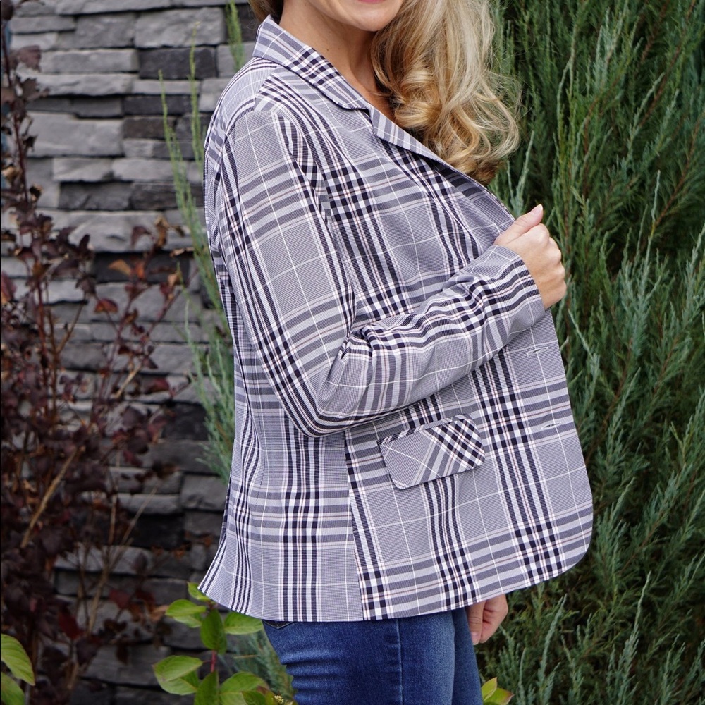 Plaid Jacket - Picture 2 of 3